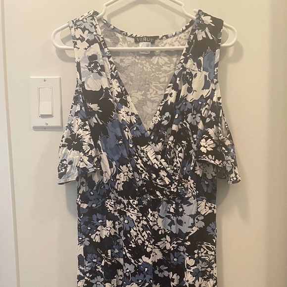 Venus Dress - Picture 7 of 9